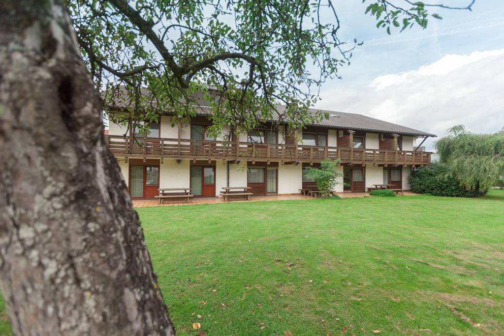 Gaestehaus Becher Donzdorf Экстерьер фото